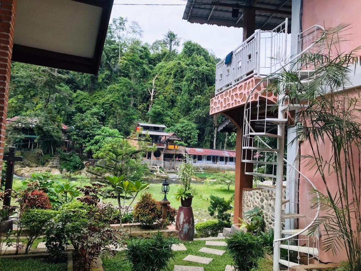 Thomas' Retreat Bukit Lawang 호텔 외부 사진